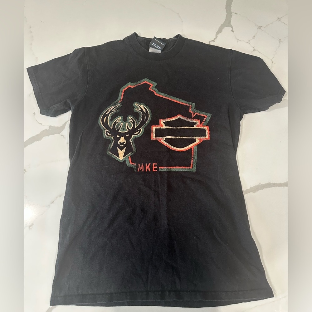 Milwaukee Bucks and Harley Davidson T-Shirt size small